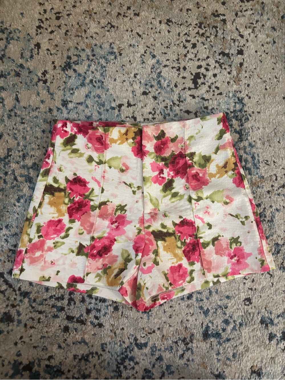 Jealous Tomato pleated high waist shorts